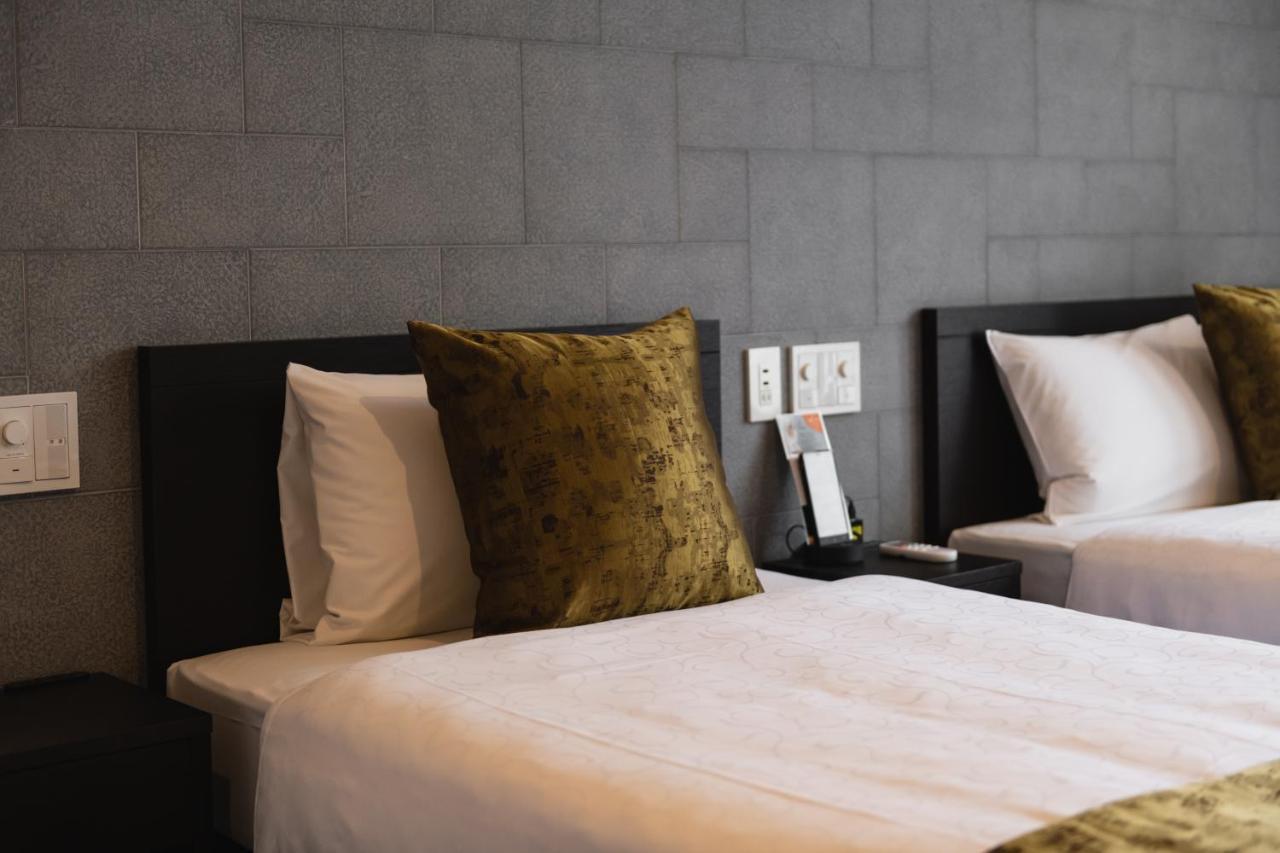 Aparthotel Grand Base Crane Fukuoka  Zewnętrze zdjęcie